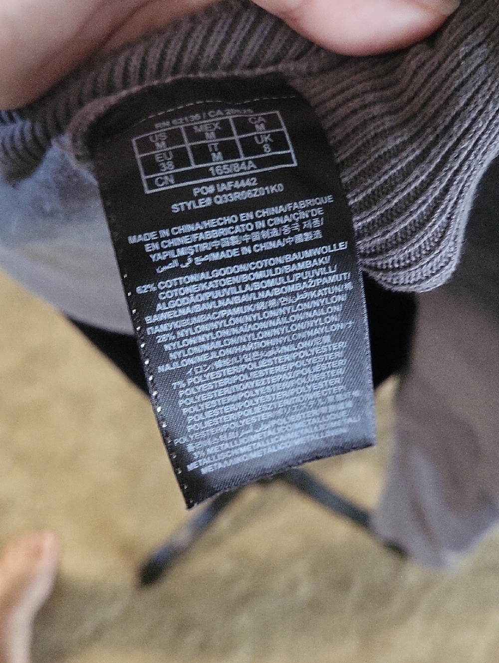 Sweater - Picture 4 of 4